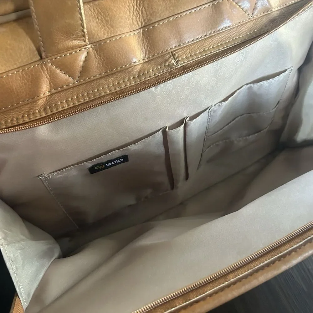 Solo New York Walker Brown Camel Leather Briefcase Laptop Rolling Travel Bag